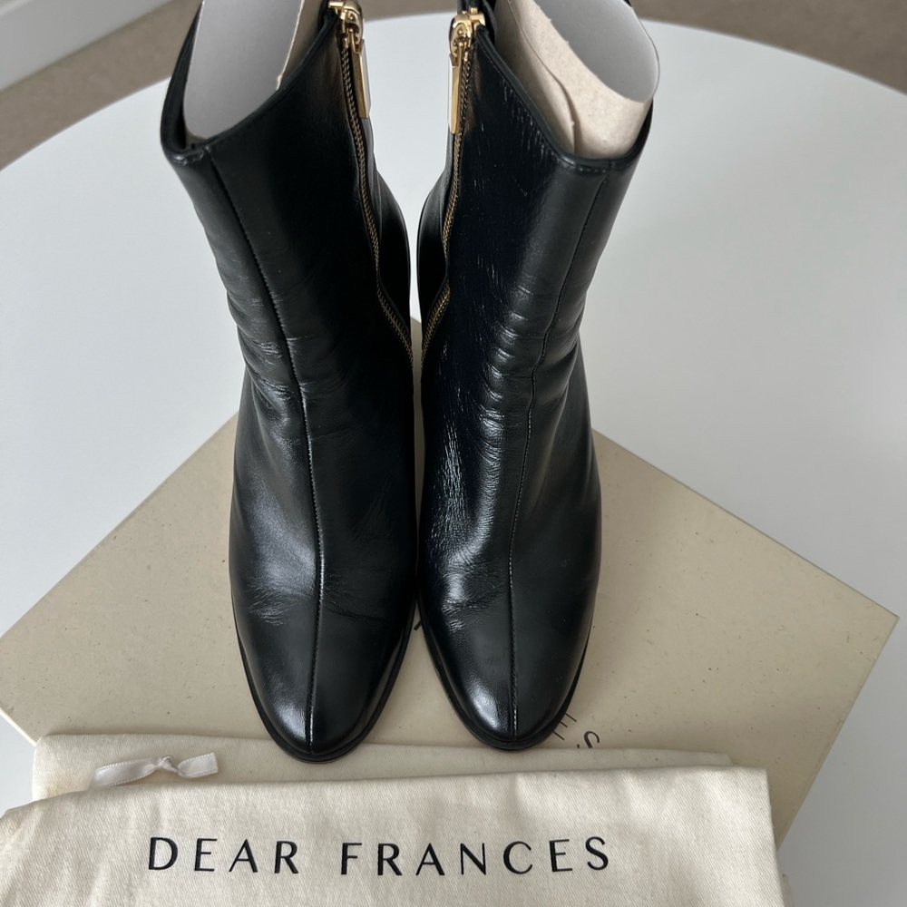 Dear Frances spirit boot